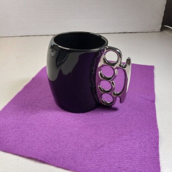 Brass Knuckle Handle Black Curved Mug Country - Picture 1 of 5